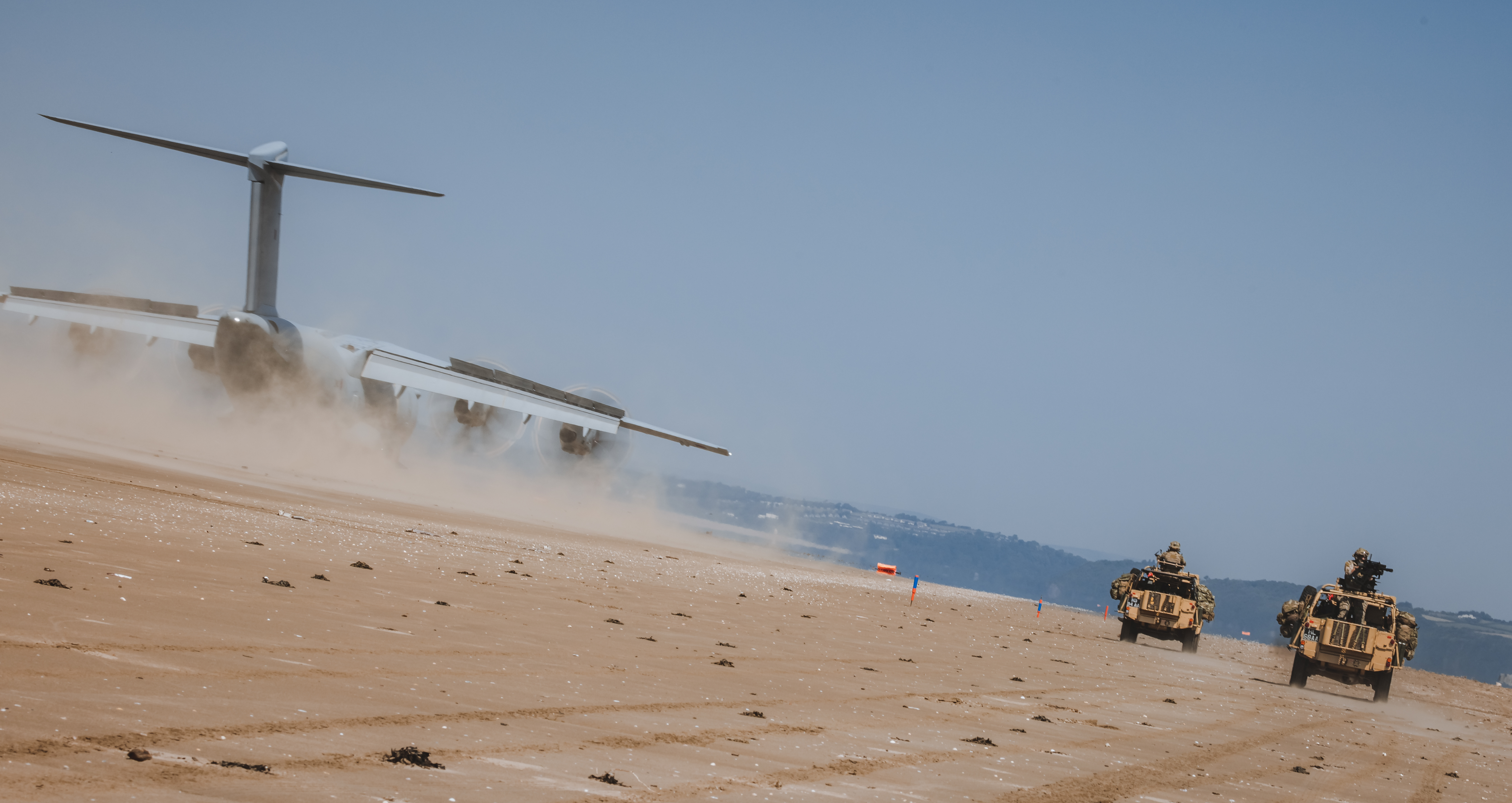 A400M takes off alongside Pathfinders